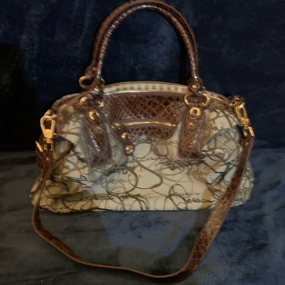 New w Tags Jessica Simpson Ladies Handbag LOLA.